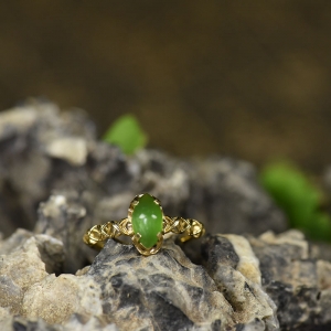 18k金镶山料和田碧玉戒指