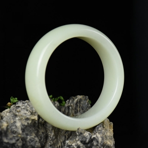 58.5mm山流水料和田白玉手镯