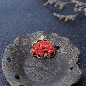 18K沙丁珊瑚花吊坠