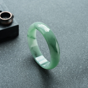 60.5mm糯冰种飘翠翡翠平安镯