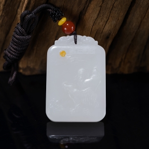 山流水料和田羊脂白玉鸡吊坠