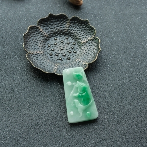 糯种飘翠翡翠年年有余吊坠