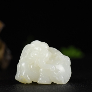 籽料和田白玉封侯拜相手把件