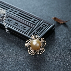 18K海水金色珍珠吊坠