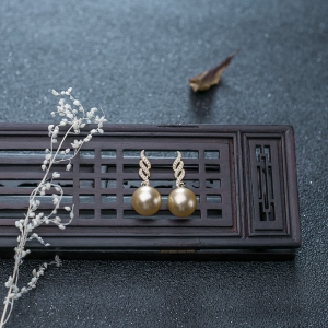18K海水金色珍珠耳坠