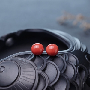 18K沙丁珊瑚圆珠耳钉