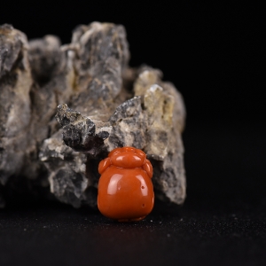 柿子红南红福猪吊坠