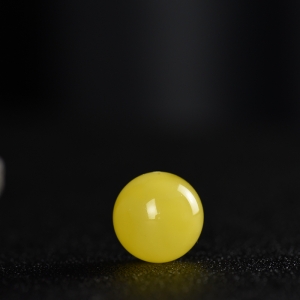 18.5mm鸡油黄蜜蜡圆珠