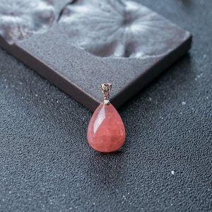 18K红纹石水滴吊坠