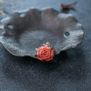 18K深水珊瑚牡丹花戒指