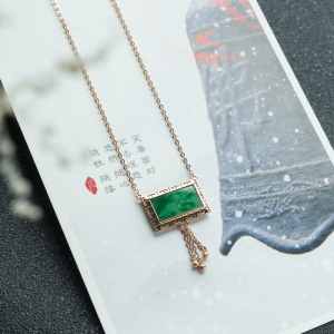 18K糯种翠绿翡翠项链