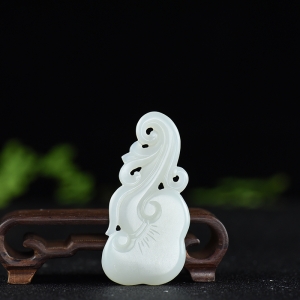 山料和田白玉如意吊坠