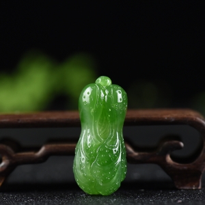 山料和田碧玉摆财吊坠