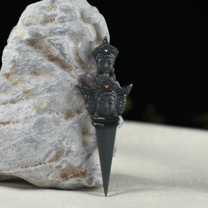 山料和田青玉四面佛匕首吊坠