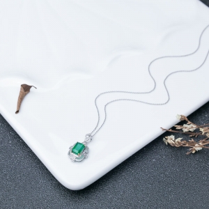 18K祖母绿项链