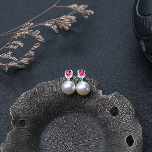 18K海水白色珍珠耳坠