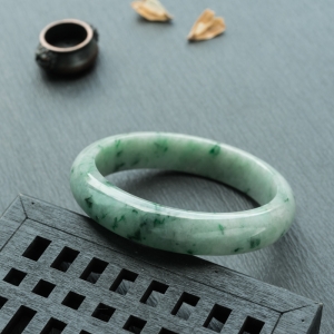 58.5mm糯种飘花翡翠平安镯