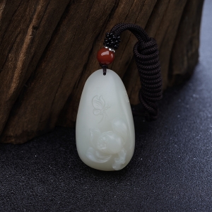 山料和田白玉蝶恋花吊坠