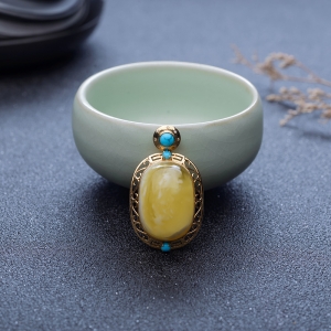 18K白花蜜随形吊坠