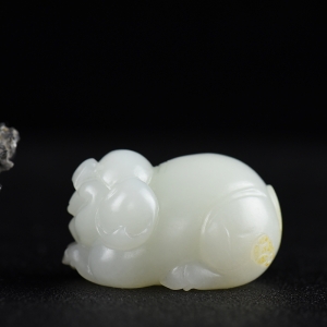 籽料和田白玉福猪吊坠