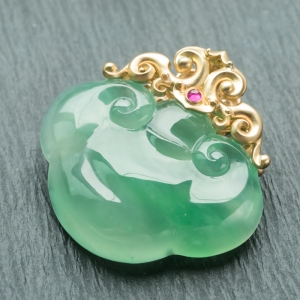 18K糯冰种晴水翡翠如意吊坠