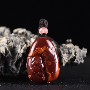 玫瑰红南红荷塘清趣吊坠