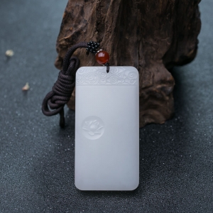 山流水料和田羊脂白玉莲花吊坠