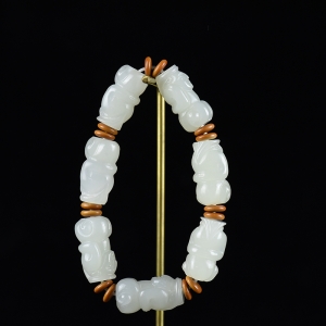 籽料和田白玉遇贵人单圈手串