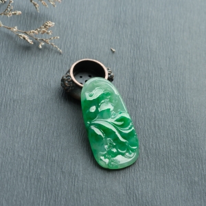 糯冰种飘翠翡翠年年有余吊坠