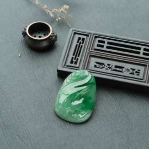 糯冰种飘翠翡翠荷塘清趣吊坠