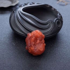 柿子红南红貔貅吊坠