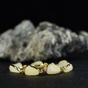 银镶山料和田白玉原石手链