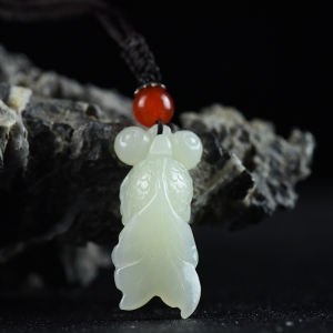 籽料和田白玉小金鱼吊坠