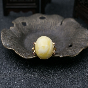 18K白花蜜蜡戒指