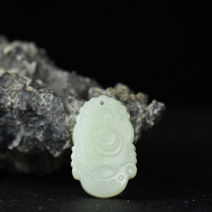 山料和田白玉巳蛇吊坠