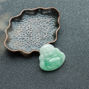 糯种浅绿翡翠弥勒佛吊坠
