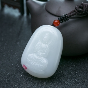 山料和田白玉大日如来吊坠
