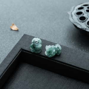 糯种飘花翡翠貔貅吊坠（一对）