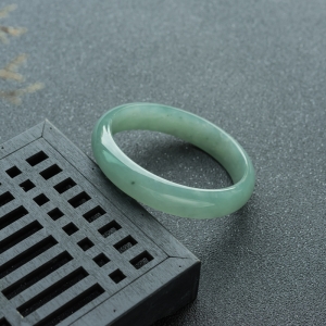 60.5mm油青种翡翠平安镯