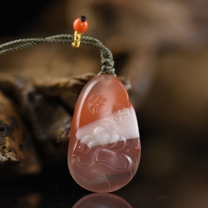 红白料南红蝶恋花吊坠