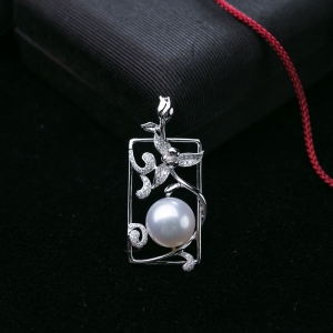18K海水白色珍珠吊坠
