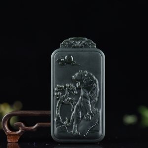 山料和田青玉上山虎吊坠