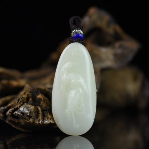 籽料和田白玉仙鹤吊坠