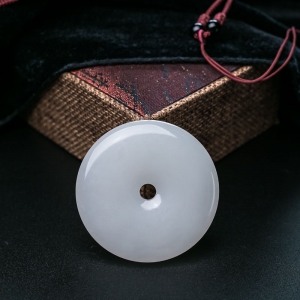 山料和田白玉平安扣吊坠