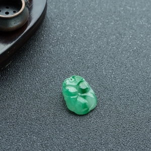 糯冰种飘翠翡翠和和美美吊坠