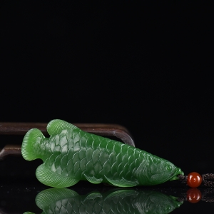 山料和田碧玉金龙鱼吊坠