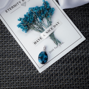 18K伦敦蓝托帕石吊坠