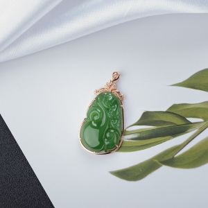 18K山料和田碧玉如意吊坠