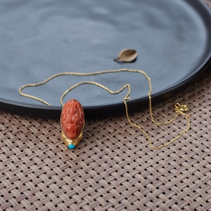 18K柿子红南红龙头吊坠