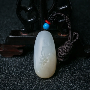 山料和田羊脂白玉节节高升吊坠